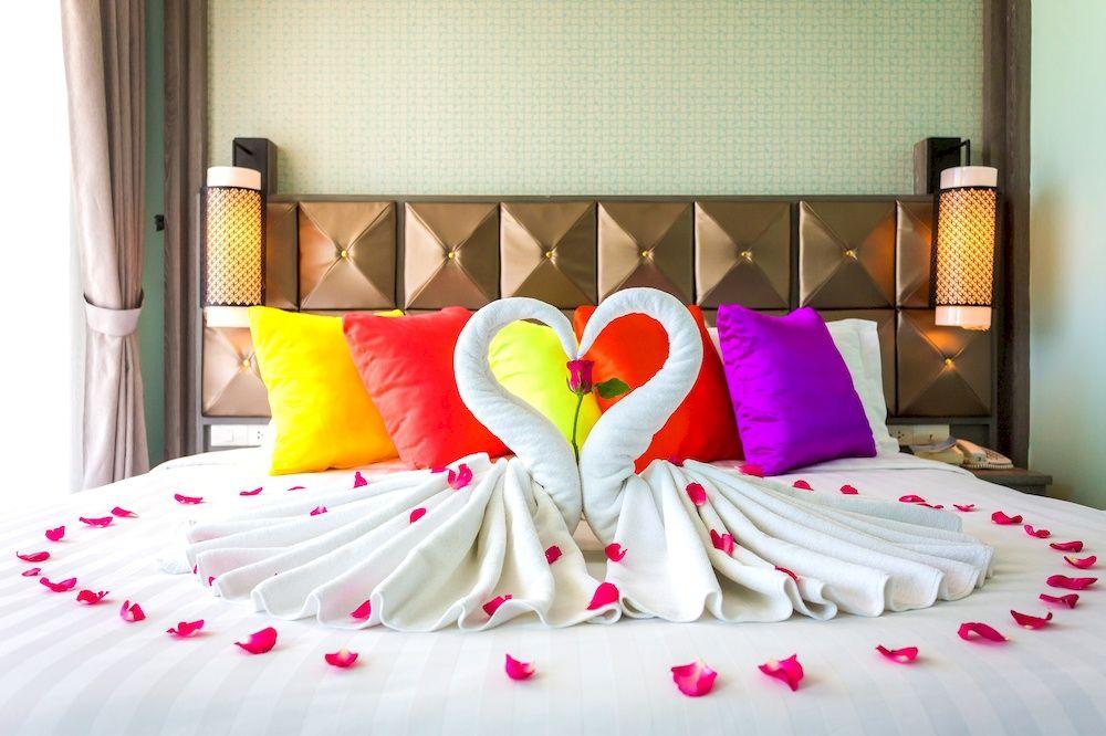 Add Plus Hotel & Spa Patong Екстериор снимка