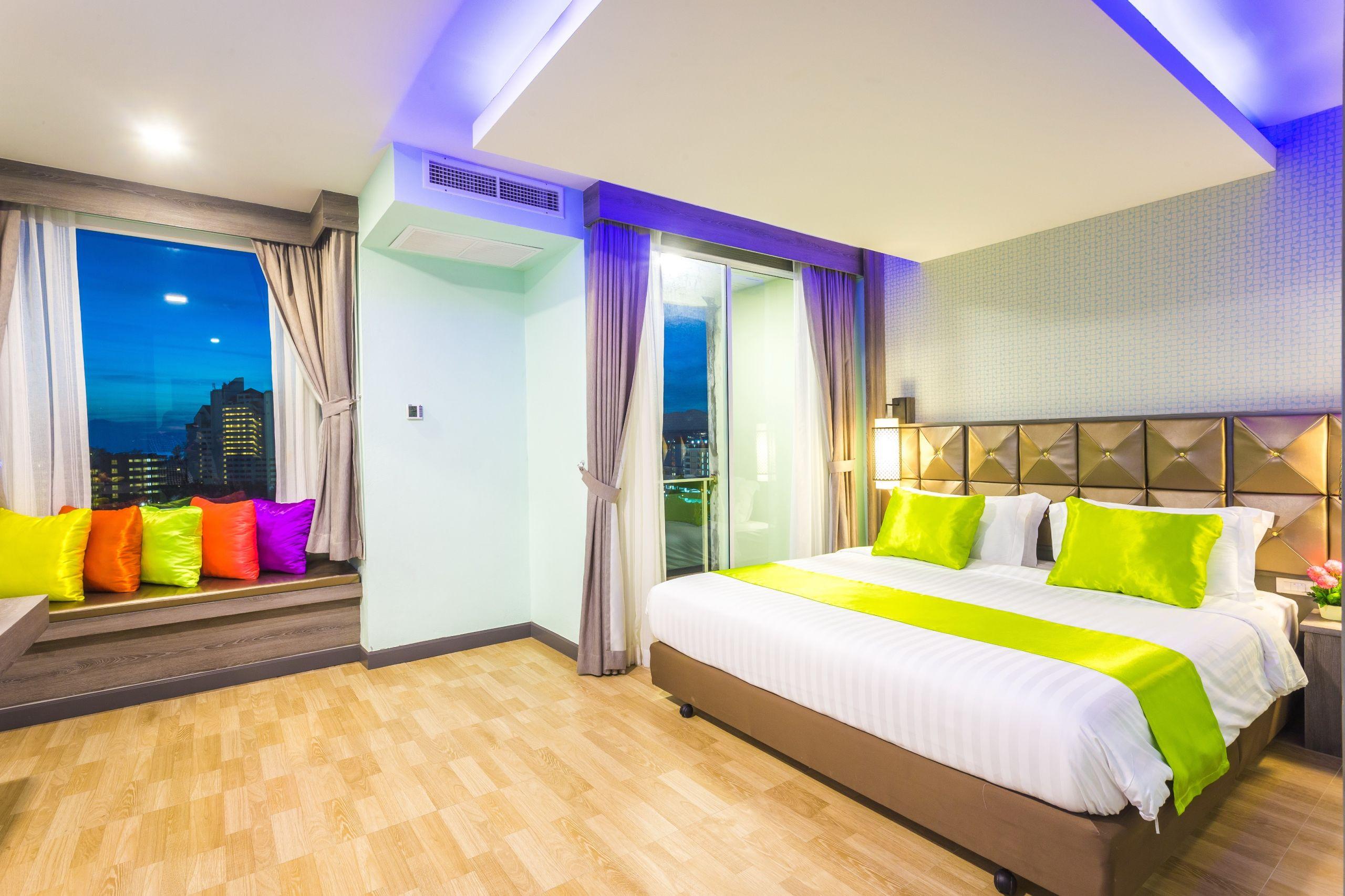 Add Plus Hotel & Spa Patong Екстериор снимка
