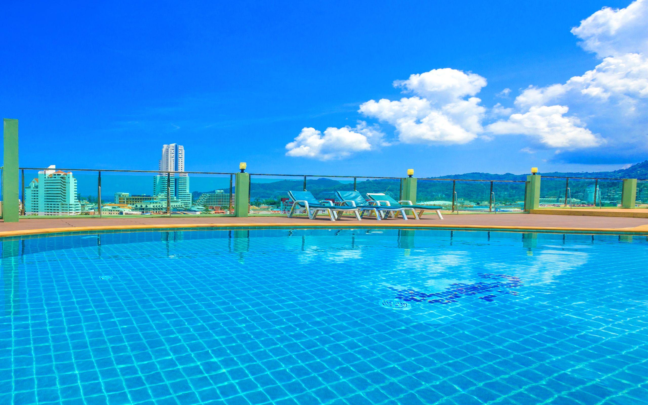 Add Plus Hotel & Spa Patong Екстериор снимка
