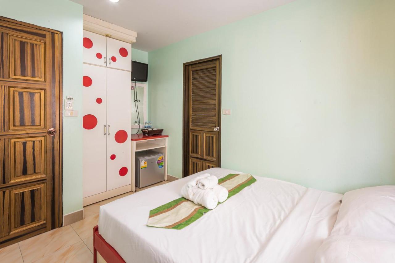 Add Plus Hotel & Spa Patong Екстериор снимка