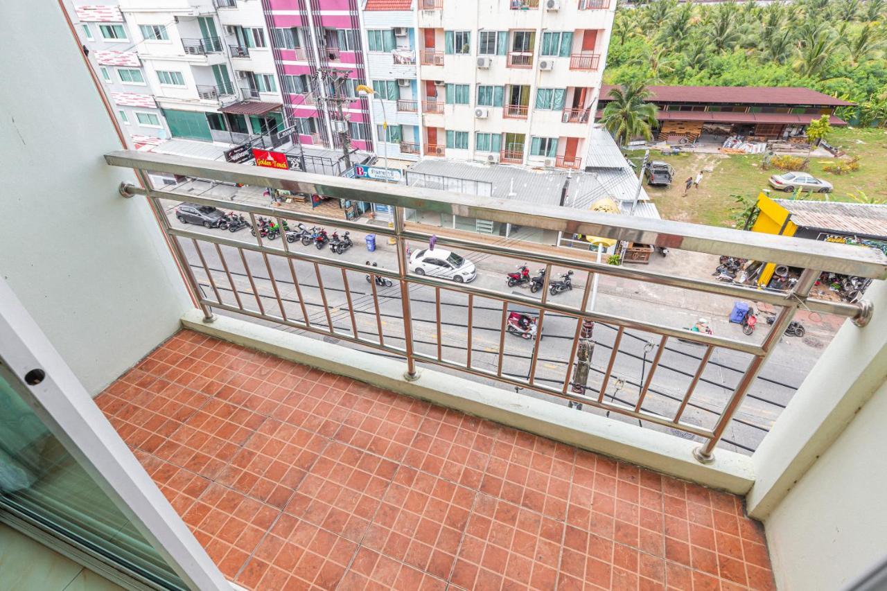 Add Plus Hotel & Spa Patong Екстериор снимка