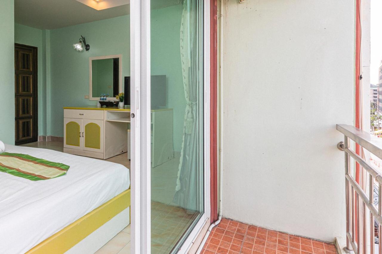 Add Plus Hotel & Spa Patong Екстериор снимка