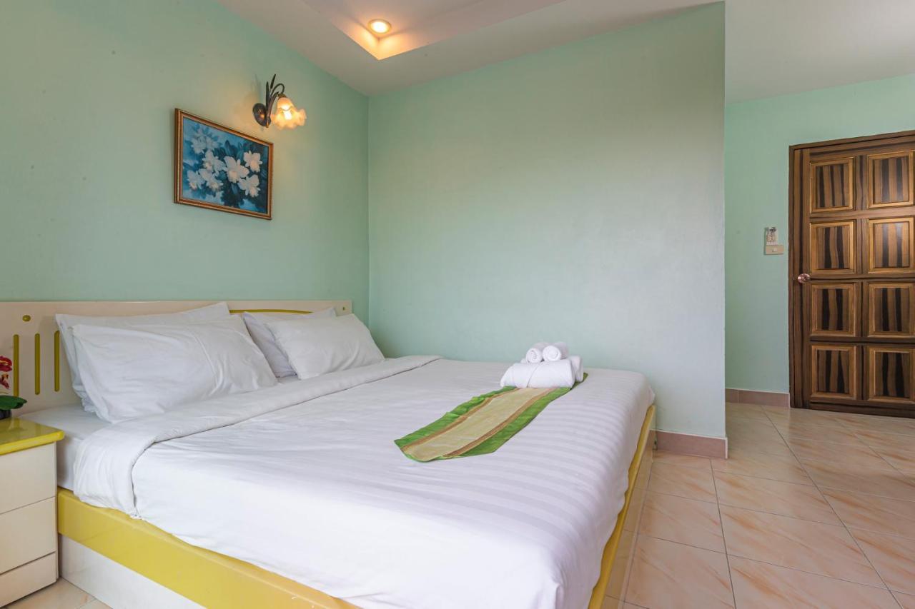 Add Plus Hotel & Spa Patong Екстериор снимка