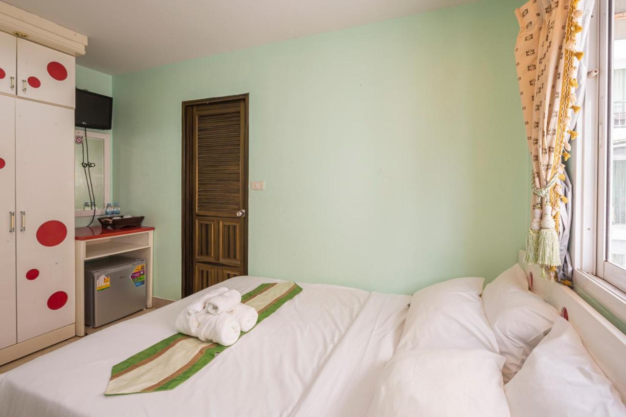 Add Plus Hotel & Spa Patong Екстериор снимка