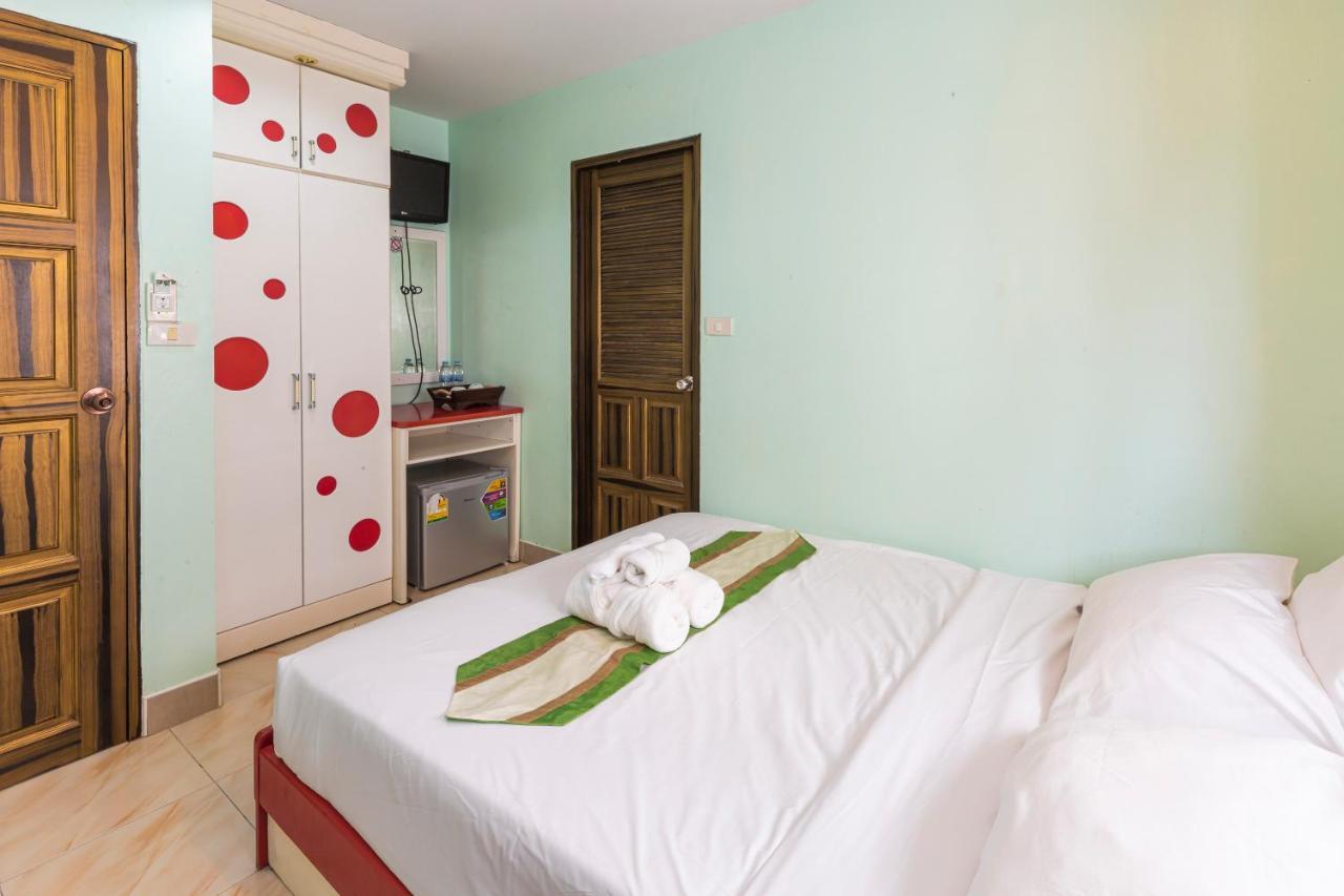 Add Plus Hotel & Spa Patong Екстериор снимка