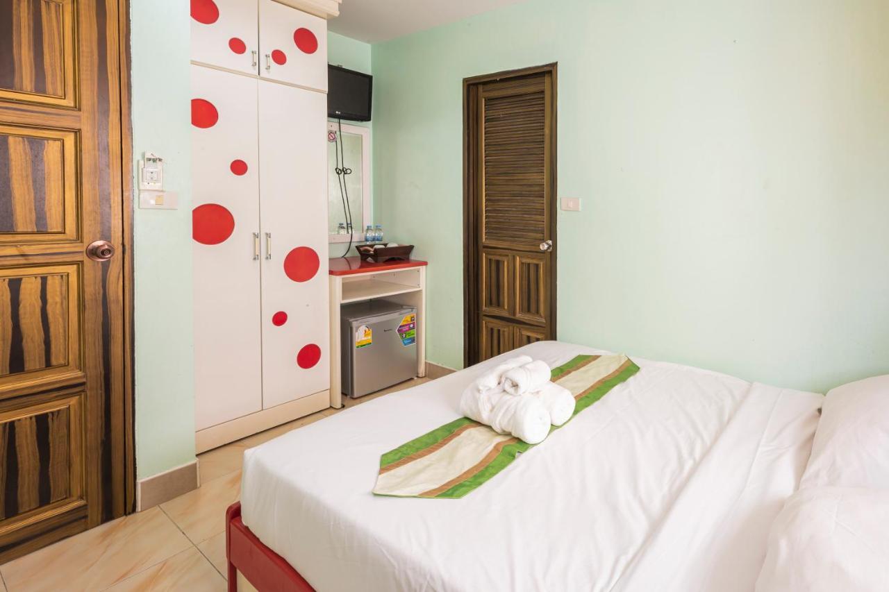 Add Plus Hotel & Spa Patong Екстериор снимка
