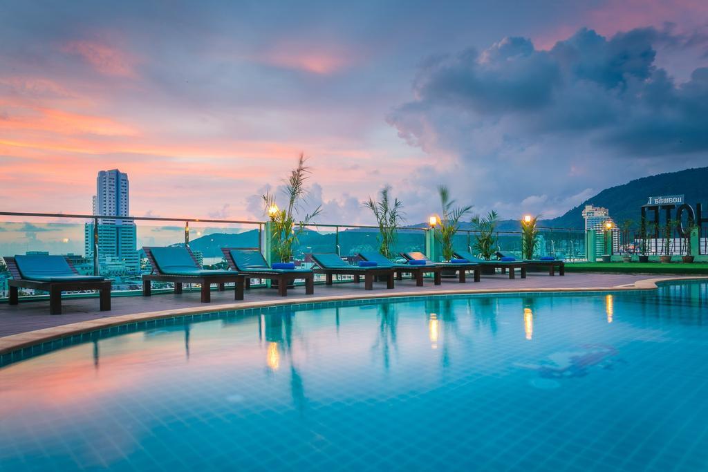 Add Plus Hotel & Spa Patong Екстериор снимка